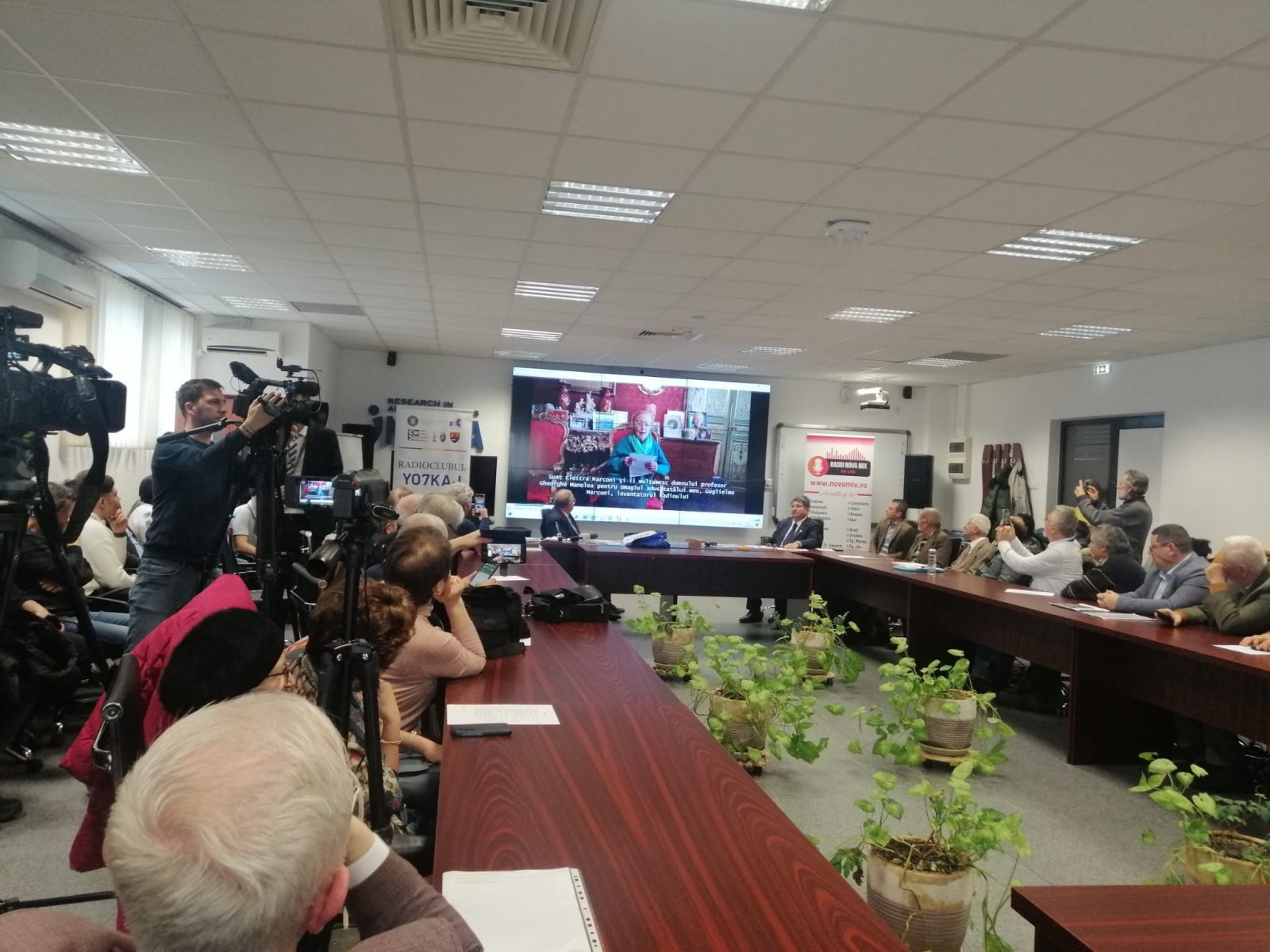 „100 de ani de la înființarea Asociației de Radiofonie în Craiova. evoluția radioamatorismului craiovean pănă în prezent”